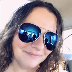 Meet your Posher, Robin